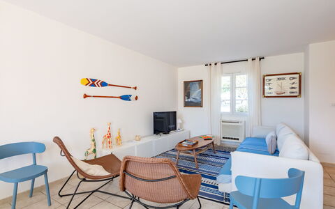 Laura: Svømmepøl, Fritid, Ferie, Skygge, Udvej, Ferieby, Hotel, Tropics