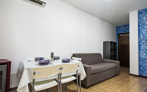 Antony: Svømmepøl, Fritid, Ferie, Skygge, Udvej, Ferieby, Hotel, Tropics