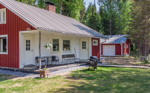 Perälampi: Træ, Sommerhus, Tag, Hus, Hjem, Sidespor, Landdistrikt, Skur, Garden Bygninger, Stuehus