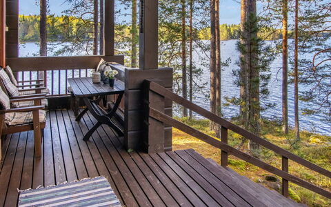 Pirkonlahti: Træ, Gulvbelægning, Etage, Trægulve, Hårdttræ, Dæk, Planke, Bejdse, Veranda, Loft
