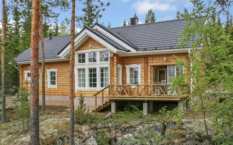 Näsinneito: Møbel, Indretning, Gulvbelægning, Etage, Bord, Loft, Køkken & Spisebord, Belysning, Stol, Hjem