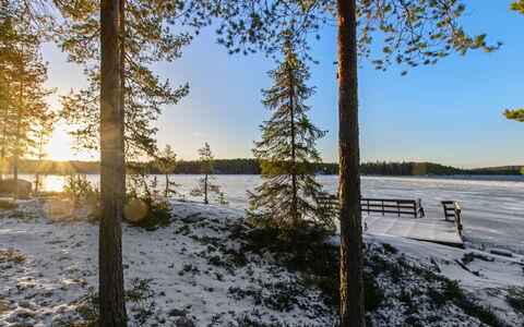 Näsinneito: Møbel, Indretning, Gulvbelægning, Etage, Bord, Loft, Køkken & Spisebord, Belysning, Stol, Hjem