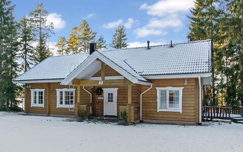Näsinneito: Møbel, Indretning, Gulvbelægning, Etage, Bord, Loft, Køkken & Spisebord, Belysning, Stol, Hjem