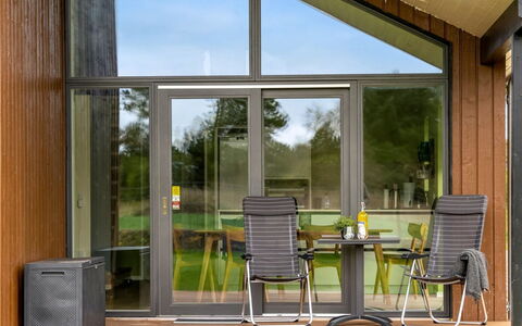Herwarth - 2.3Km from the Sea
