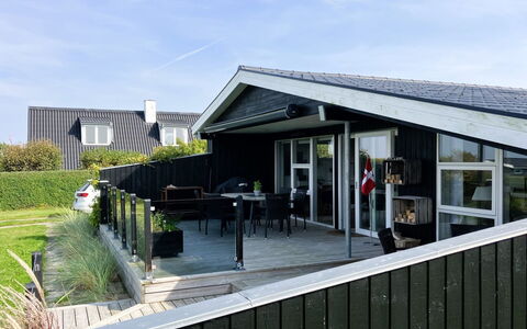 Carlene - 350M from the Sea: Tag, Hjem, Skygge, Udendørs Møbler, Veranda, Dæk, Stol, Gård, Design, Walkway