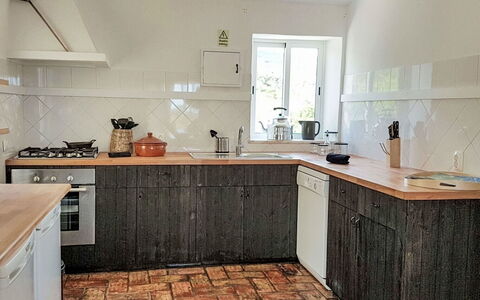 Luz Algarve - Vip Properties: Køkken, Countertop, Gulvbelægning, Træ, Cabinetry, Køkken Apparat, Etage, Større Bandage, Indretning, Møbel