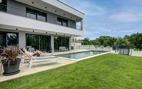 Lina: Bakke, Highland, Hill Station, Landdistrikt, Estate, Skov, Plantation, Eco Hotel, Stuehus, Dal