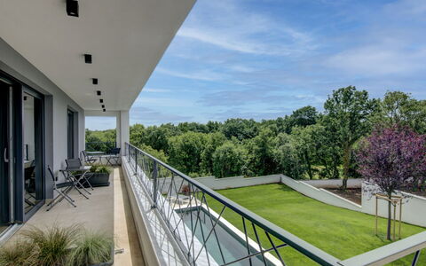 Lina: Bakke, Highland, Hill Station, Landdistrikt, Estate, Skov, Plantation, Eco Hotel, Stuehus, Dal