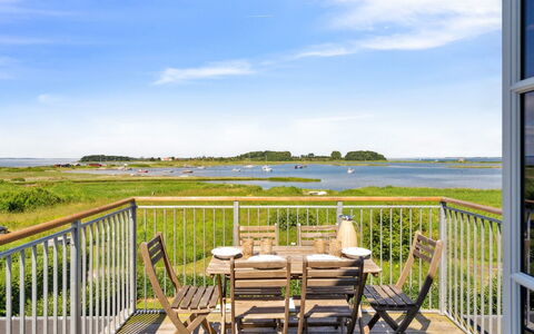 Devis - 75M from the Sea: Tækning, Sommerhus, Hus, Tag, Hjem, Stuehus, Hytte, Estate, Landsby
