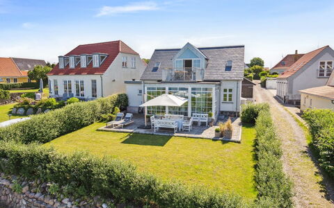 Devis - 75M from the Sea: Tækning, Sommerhus, Hus, Tag, Hjem, Stuehus, Hytte, Estate, Landsby