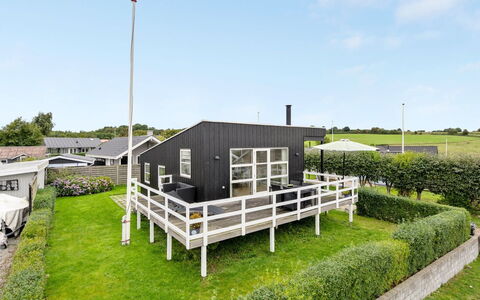 Maleen - 100M from the Sea: Tag, Hus, Hjem, Sommerhus, Dør, Sidespor, Dæk, Veranda, Planke, Hårdttræ