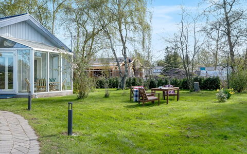 Hane - 750M from the Sea: Træ, Tag, Hjem, Hus, Arkitektur, Sidespor, Land Lot, Sommerhus, Skur, Garden Bygninger