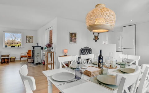 Hane - 750M from the Sea: Træ, Tag, Hjem, Hus, Arkitektur, Sidespor, Land Lot, Sommerhus, Skur, Garden Bygninger