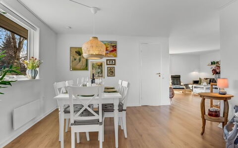 Hane - 750M from the Sea: Træ, Tag, Hjem, Hus, Arkitektur, Sidespor, Land Lot, Sommerhus, Skur, Garden Bygninger
