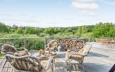 Blek - 2.8Km from the Sea: Træ, Hjem, Veranda, Dæk, Hårdttræ, Tag, Bejdse, Trægulve, Eco Hotel