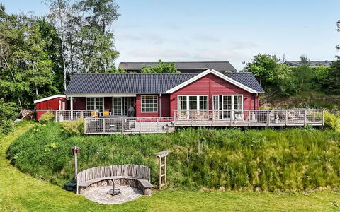 Blek - 2.8Km from the Sea: Træ, Hjem, Veranda, Dæk, Hårdttræ, Tag, Bejdse, Trægulve, Eco Hotel