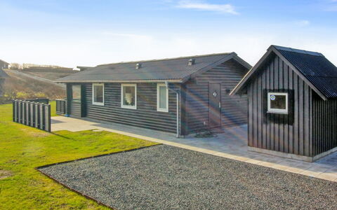 Annukka - 500M from the Sea: Tag, Hus, Hjem, Sommerhus, Dør, Sidespor, Dæk, Veranda, Planke, Hårdttræ