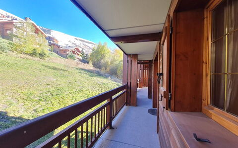 Balcons des Pistes C: Træ, Bejdse, Hårdttræ, Altan, Tømmer