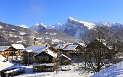 Grande Neige: Bjergrige Landskabsformer, Sne, Bjerg, Bjergkæde, Vinter, Hus, Glacial Landskabsform, Highland, Boligområde, Bakke