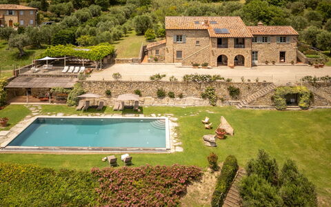 Villa Domus Papi: Estate, Svømmepøl, Hacienda, Villa, Stuehus, Mansion, Have, Udvej, Eco Hotel, Landscaping