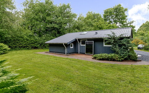 Gorica - 30Km from the Sea: Hjem, Sommerhus, Veranda, Hårdttræ, Sidespor, Dæk, Skygge, Planke, Estate, Garden Bygninger