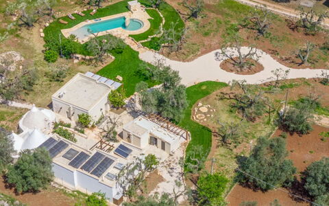 Trulli Corte Kalia, Golf & Puglia: Træ, Fugleperspektiv, Boligområde, Landskab, Luftfotografering, Land Lot, Landdistrikt, Estate, Forstad, Landscaping