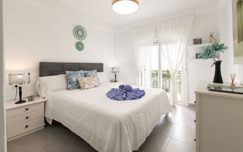 Florida: Møbel, Seng, Indretning, Soveværelse, Sengetøj, Gulvbelægning, Etage, Sengetøj, Træ, Loft