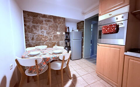 Apartment Niko, Private Garden, Wifi - Opatija: Større Bandage, Gulvbelægning, Køkken Apparat, Køkken, Etage, Indretning, Husholdningsapparat, Møbel, Countertop, Værelse