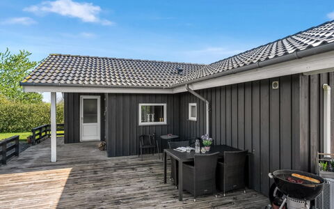 Asgard - 800M to the Fjord: Tag, Hus, Hjem, Sommerhus, Dør, Sidespor, Dæk, Veranda, Planke, Hårdttræ