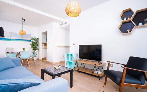 Cala Mora: Kort, Design, Parkere