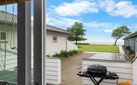 Kari - 50M from the Sea: Lejlighed, Ejerlejlighed, Estate, Altan, Villa, Hotel