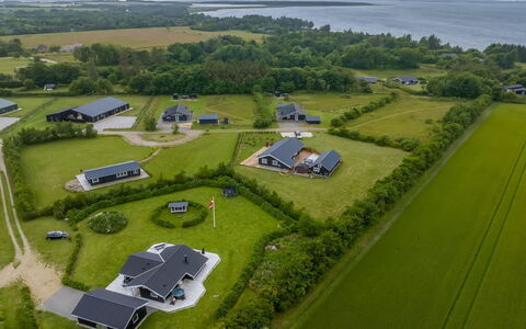 Antero - 500M to the Fjord: Hus, Hjem, Tag, Sommerhus, Estate, Landscaping, Garden Bygninger, Sidespor, Stuehus