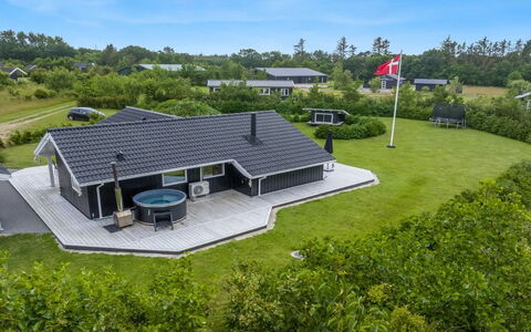 Antero - 500M to the Fjord: Hus, Hjem, Tag, Sommerhus, Estate, Landscaping, Garden Bygninger, Sidespor, Stuehus