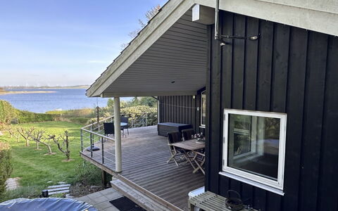 Nico - 70M to the Fjord: Lejlighed, Ejerlejlighed, Estate, Altan, Villa, Hotel