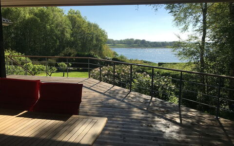 Nico - 70M to the Fjord: Blå, Svømmepøl, Møbel, Udendørs Møbler, Udvej, Stol, Skygge, Eco Hotel, Blomsterkrukke