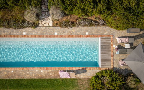 Villa Olivo: Blå, Vand, Svømmepøl, Kompositmateriale, Water Feature, Udvej, Skygge, Landscaping, Eco Hotel