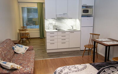 Kylpylä-Hotelli, Huone 152