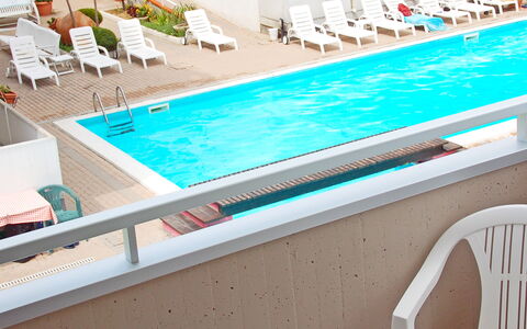 Marconi Seaside Residence, Pool, Wifi, Abruzzo: Svømmepøl, Udendørs Møbler, Fritid, Udvej, Møbel, Liggestol, Ferie, Hotel, Stol, Fritidscenter