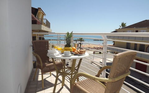 Residence Near The Sea - Abruzzo: Lejlighed, Altan, Skygge, Stol, Udendørs Møbler