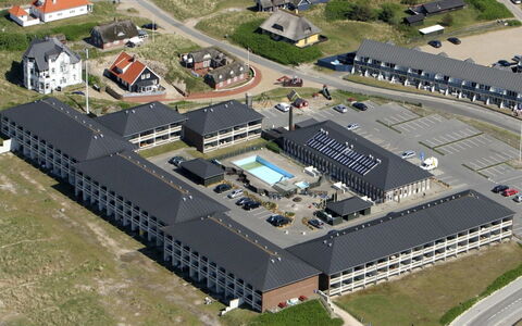 Mijat - 50M from the Sea: Svømmepøl, Udvej, Hotel, Ferieby, Eco Hotel, Badeby