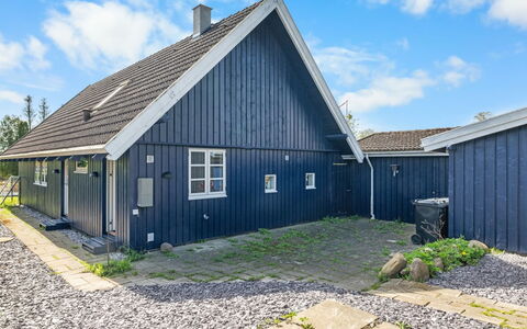 Gravers - 150M from the Sea: Tag, Hus, Hjem, Sommerhus, Dør, Sidespor, Dæk, Veranda, Planke, Hårdttræ