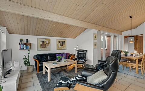 Takenya - 350M to the Fjord: Tag, Hus, Hjem, Sommerhus, Dør, Sidespor, Dæk, Veranda, Planke, Hårdttræ