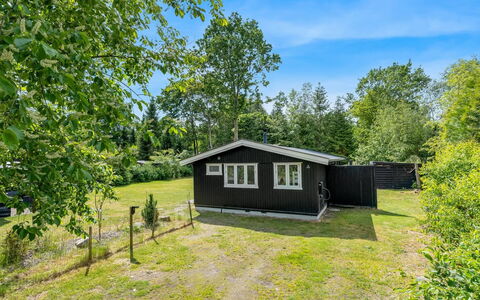 Aija - 175M from the Sea: Træ, Møbel, Lejlighed, Værelse, Loft, Bejdse, Stol, Hårdttræ, Klarlak, Tømmer
