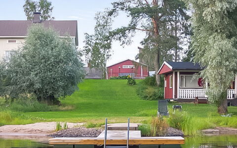 Jutila: Træ, Sommerhus, Hjem, Bjælkehytte, Tømmer, Sidespor, Hårdttræ, Naturmateriale, Garden Bygninger, Hytte
