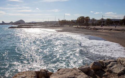 Cagnes Provencal: Krop Af Vand, Kyst, Coastal Og Oceaniske Landskabsformer, Kyst, Strand, Hav, Rots, Horisont, Vind Wave, Ocean