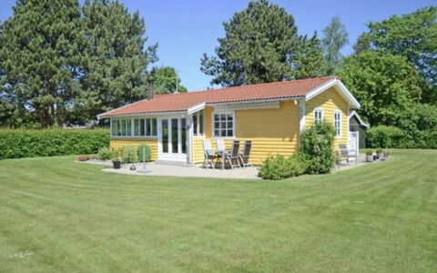 Andrine - 100M from the Sea: Tag, Hus, Hjem, Sommerhus, Sidespor, Estate, Indkørsel, Garden Bygninger, Gård, Skur