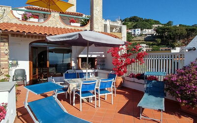 Ischia 647: Lejlighed, Altan, Blomsterkrukke, Stueplante, Udendørs Møbler, Stol, Udvej, Skygge, Hotel, Villa