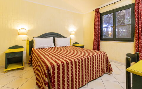 Nature & Country Resort Near The sea: Indretning, Møbel, Udvej, Svømmepøl, Hotel, Stol, Bed Frame, Soveværelse, Seng, Boutique Hotel