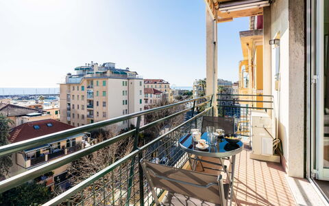 Sanremo Zampilli e Mare: Lejlighed, Altan, Urban Design, Ejerlejlighed, Hotel, Aluminium