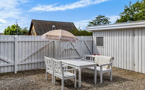 Karoliina - 125M from the Sea: Fritid, Reklame, Parkere, Banner, Skilt, Sti